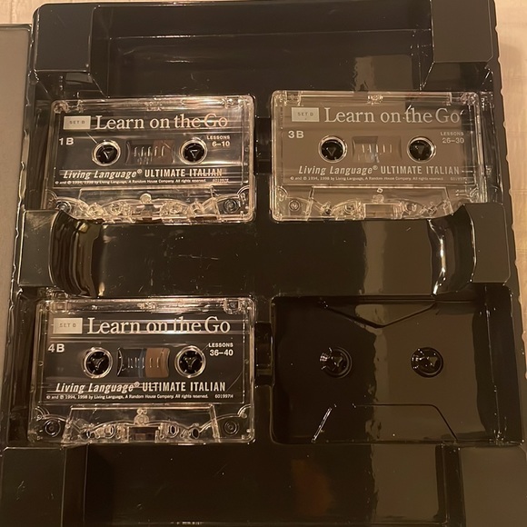 Living language ultimate Italian basic intermediate cassette tape program - Picture 6 of 6